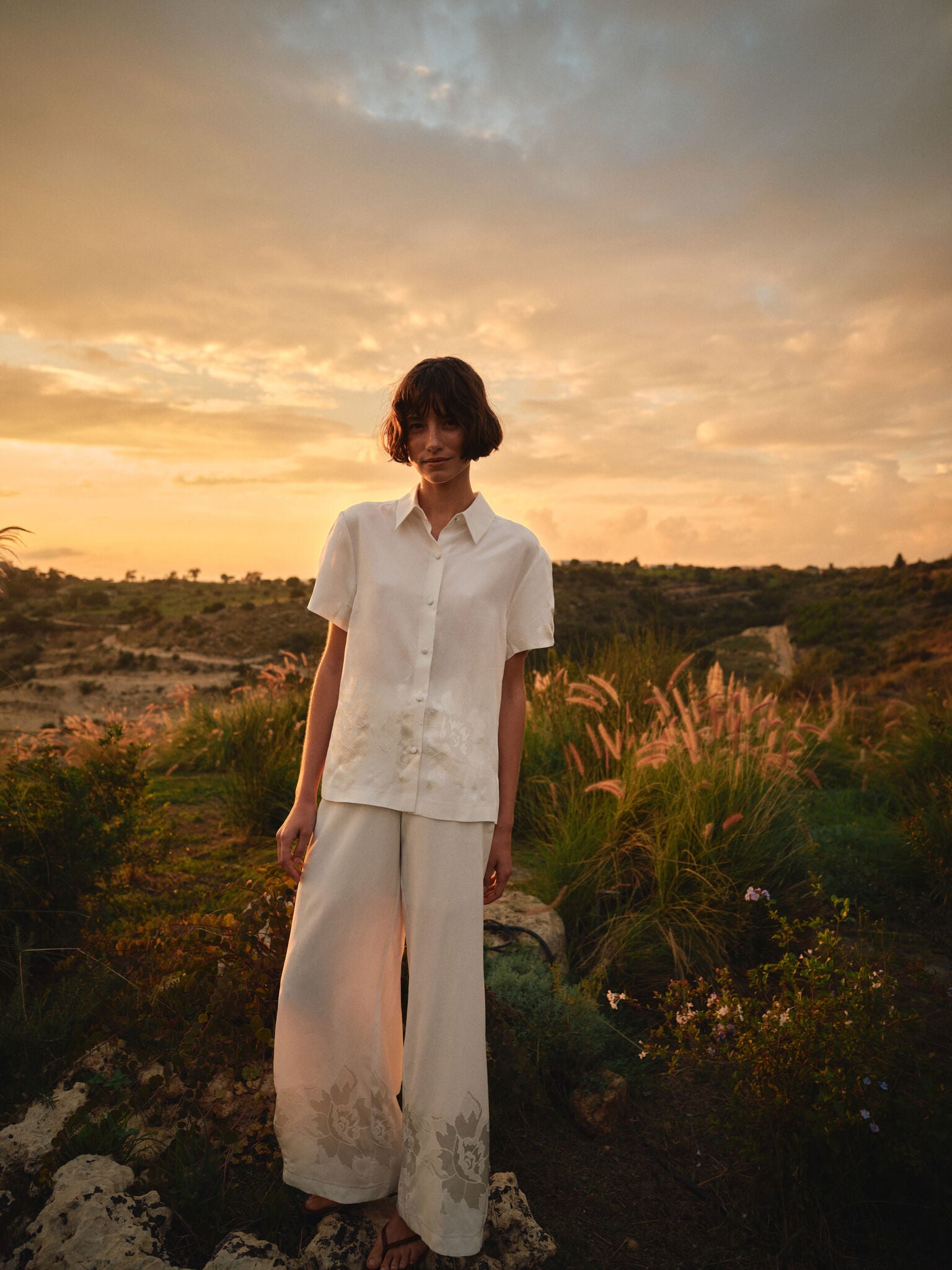 Modelshot / White / Detail